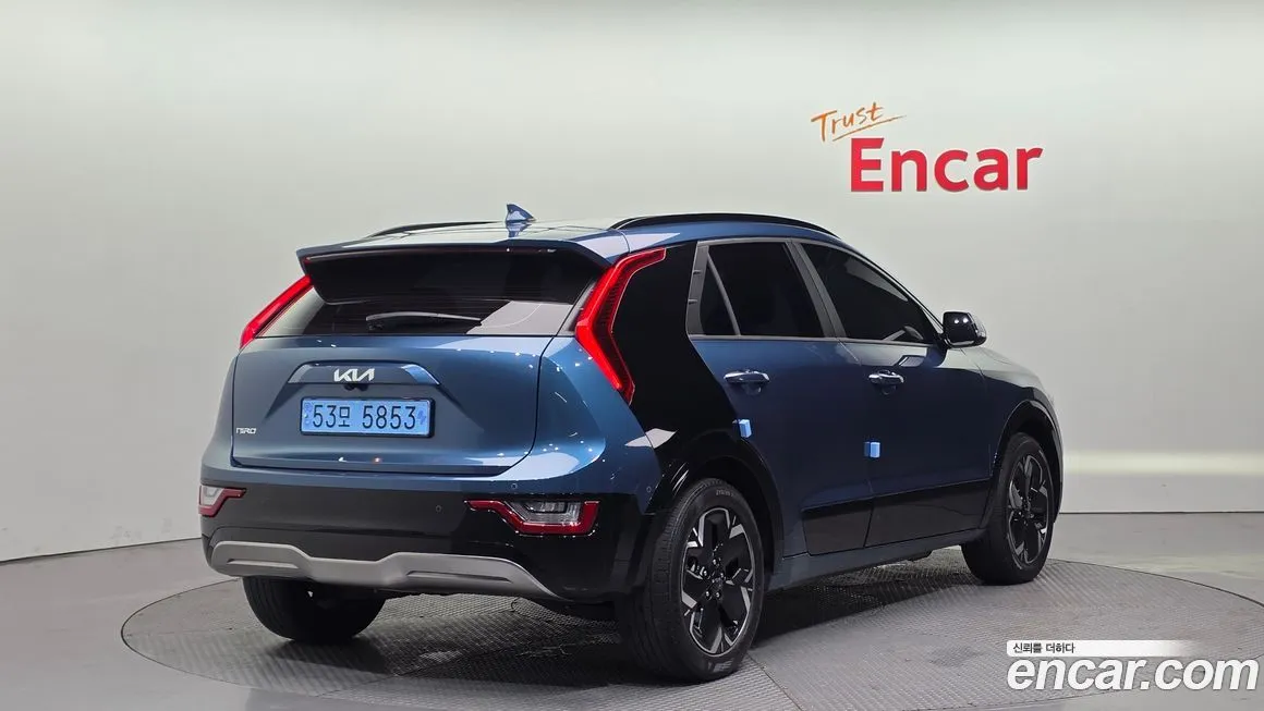 Kia Niro — фото 10