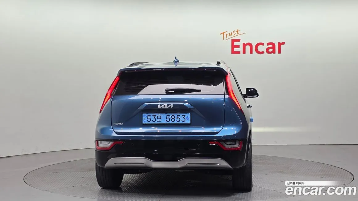 Kia Niro — фото 9