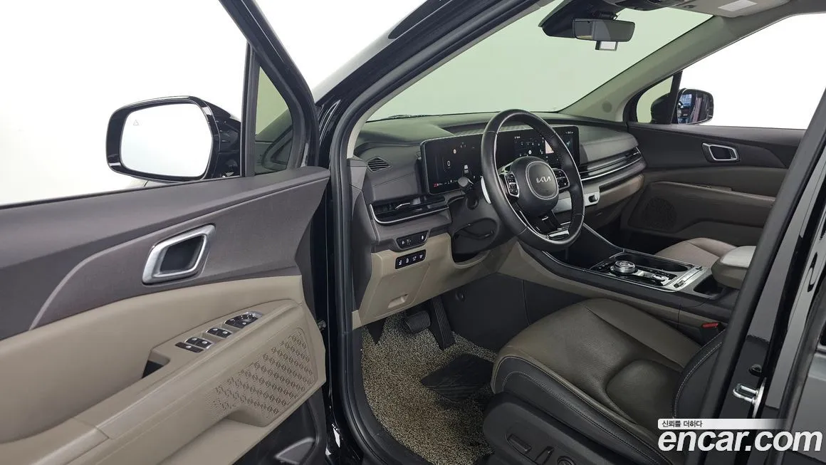 Kia Carnival — фото 10