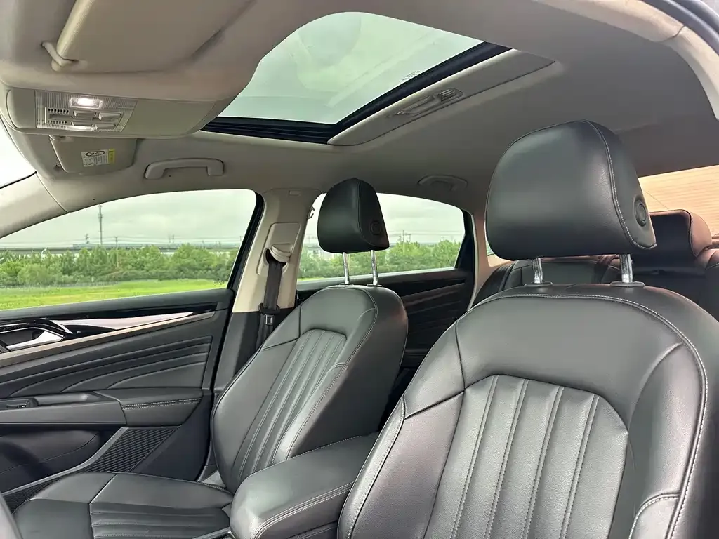 Volkswagen Passat — фото 2