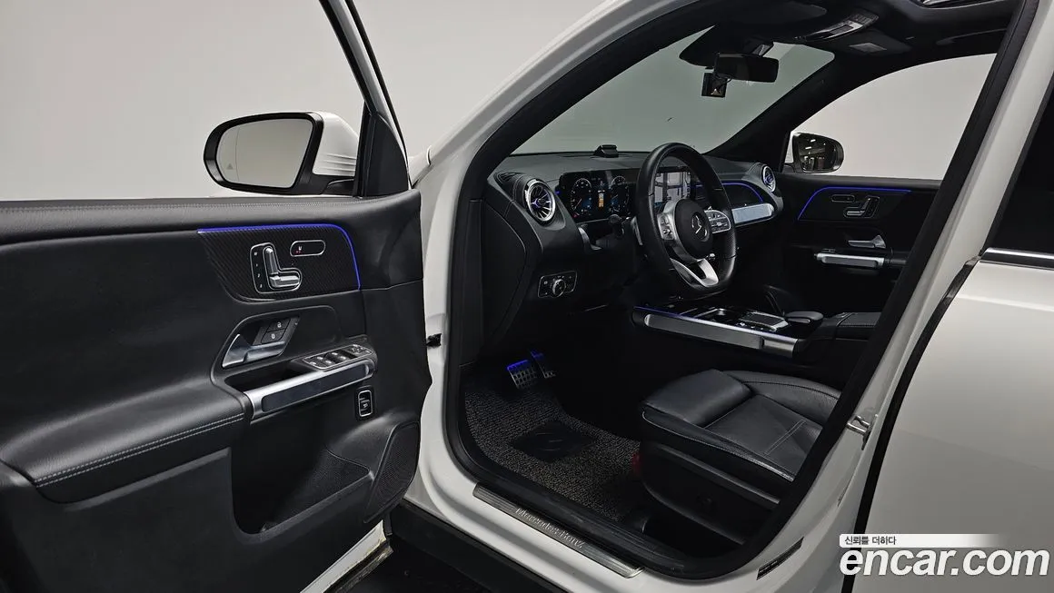Mercedes-Benz GLB-Class — фото 2