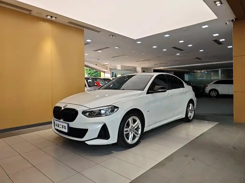 BMW 1 Series — фото 1