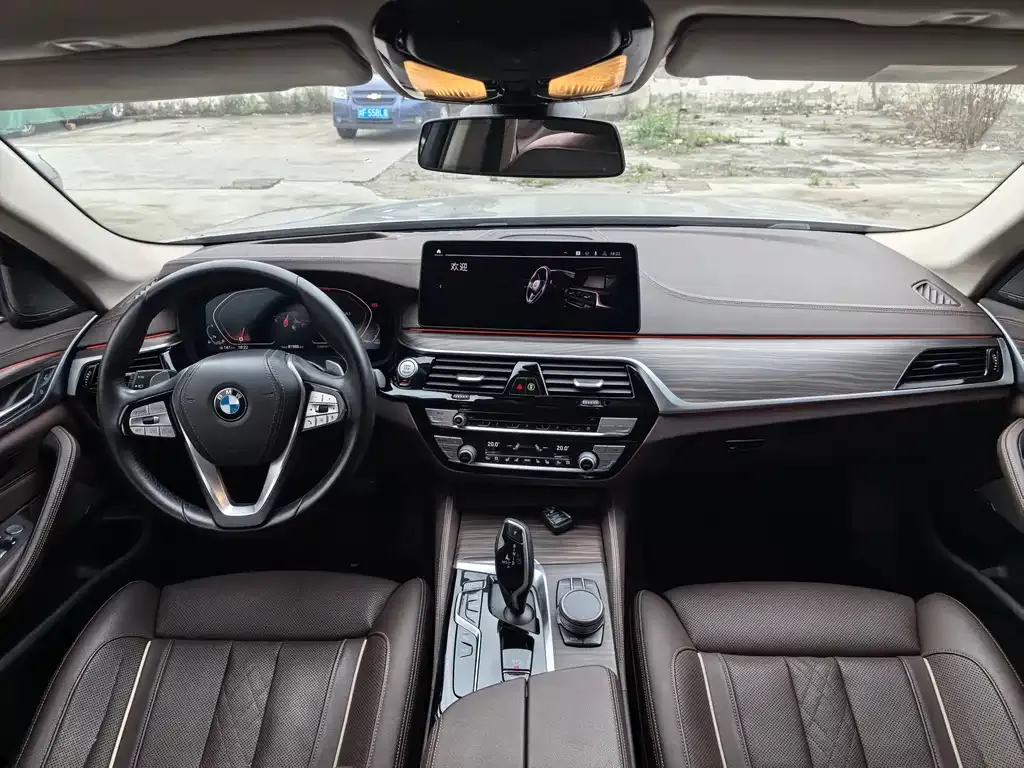 BMW 5 Series — фото 5