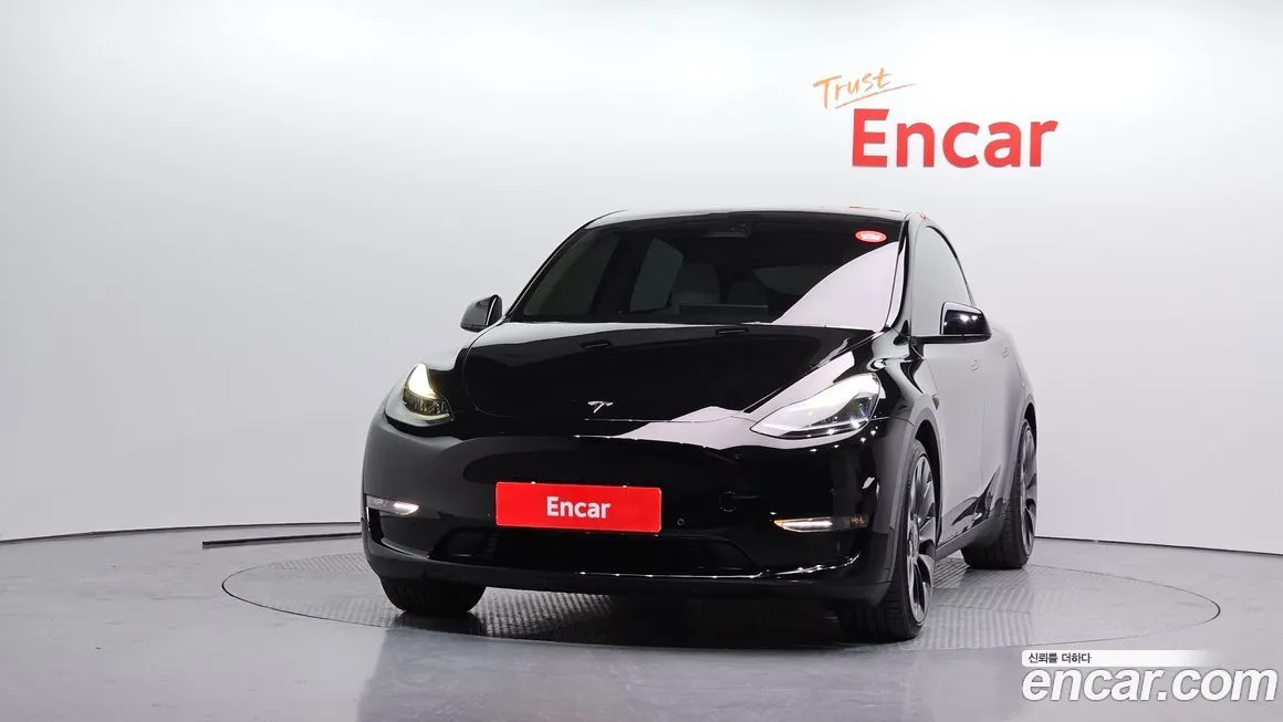 Tesla Model Y — фото 7