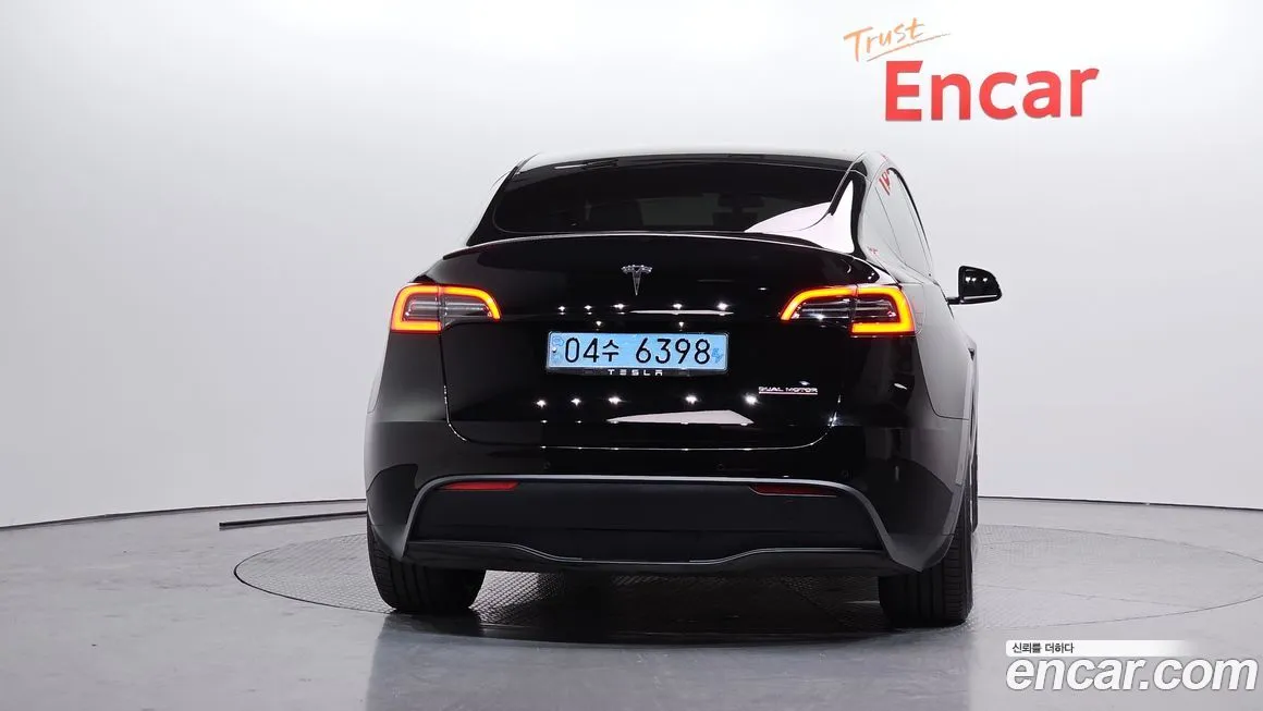 Tesla Model Y — фото 2