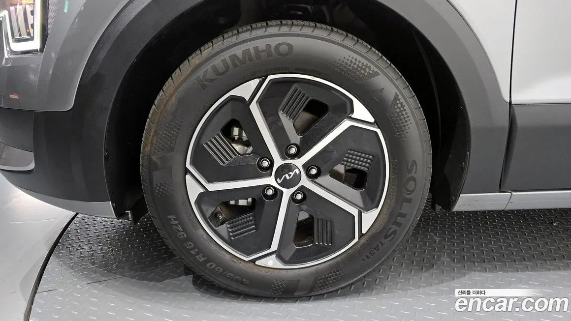 Kia Niro — фото 10