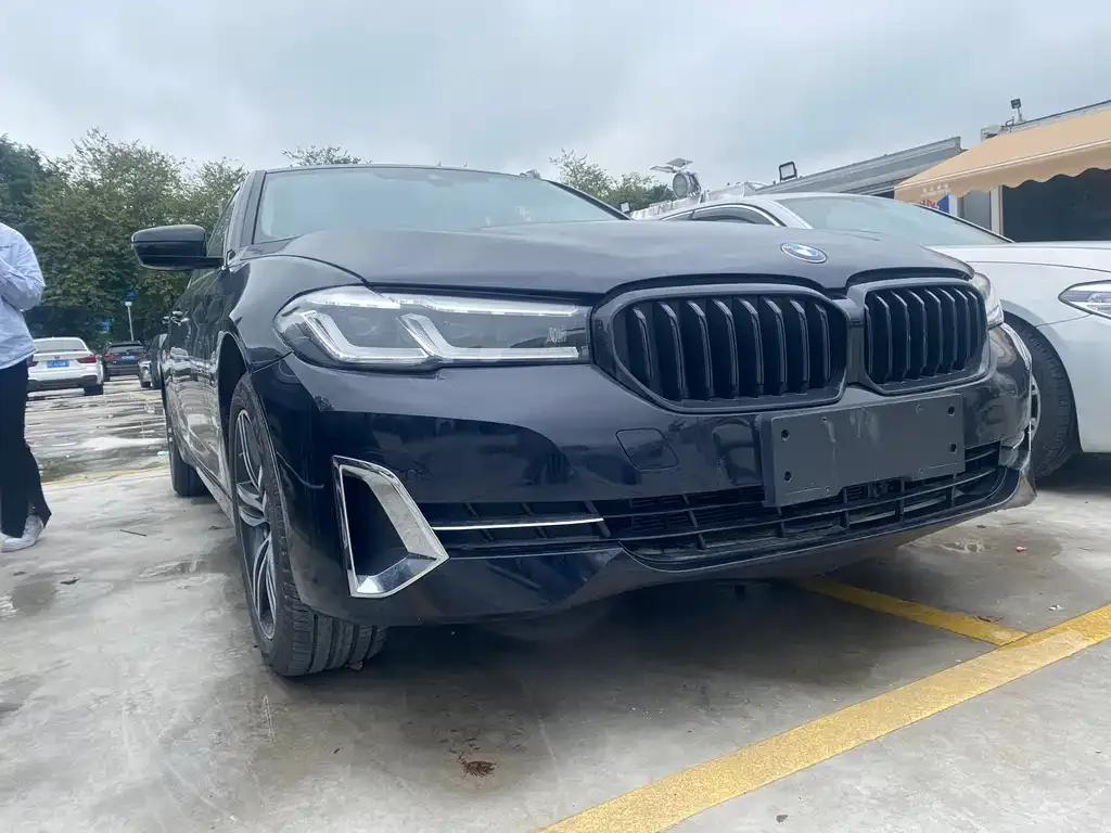 BMW 5 Series — фото 2