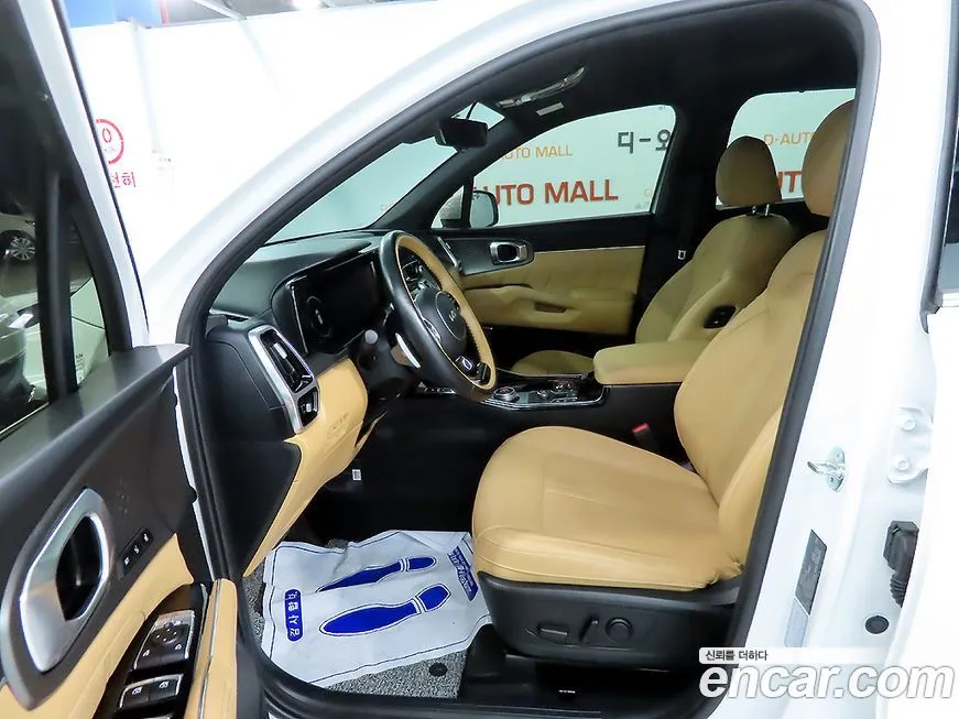 Kia Sorento — фото 8