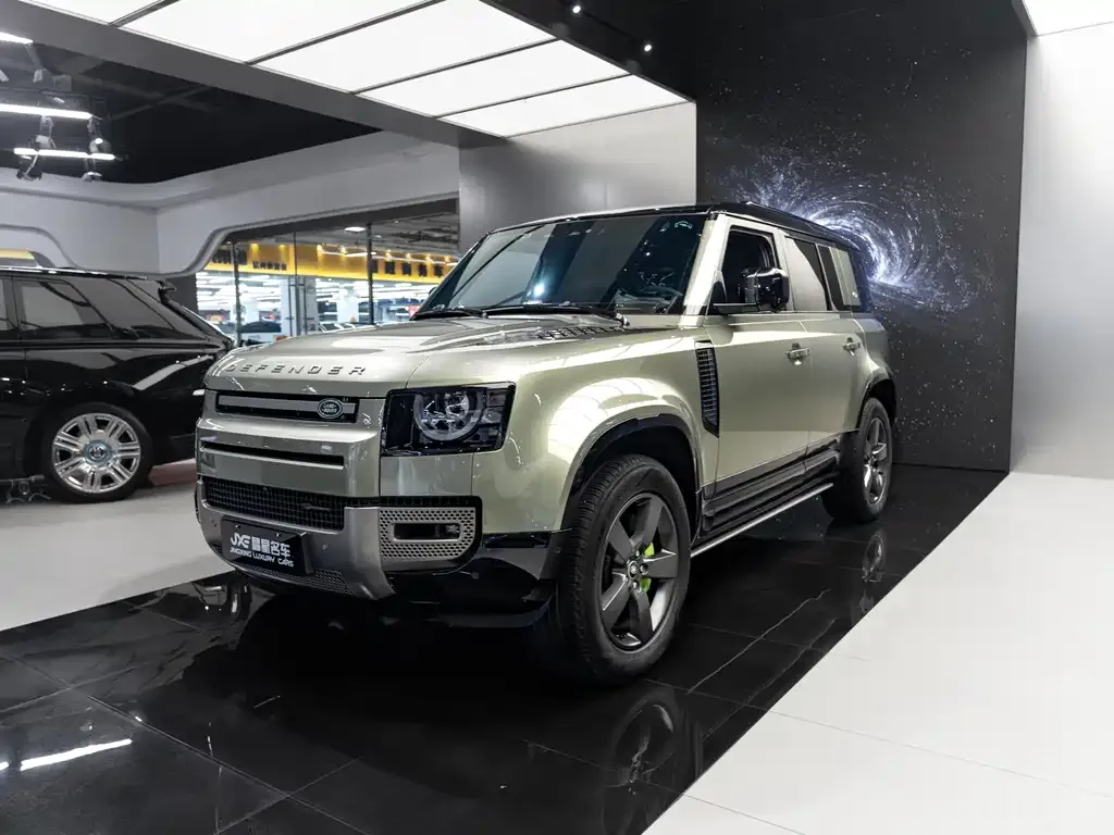 Land Rover Defender — фото 1
