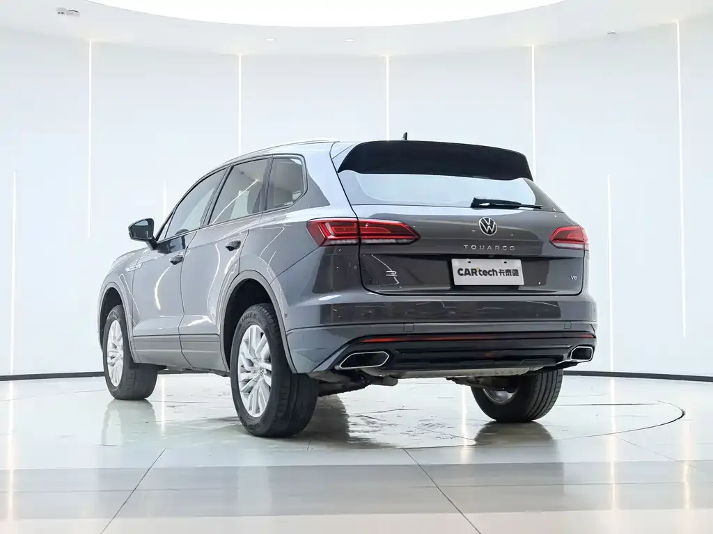 Volkswagen Touareg — фото 4
