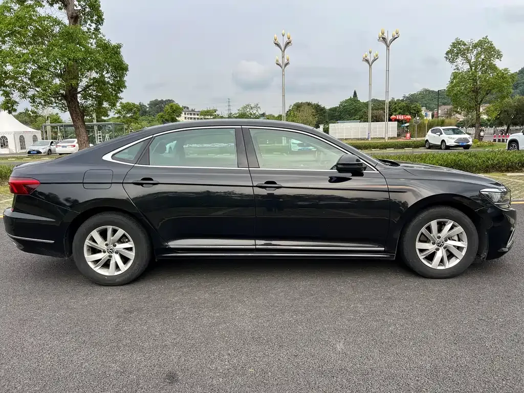 Volkswagen Passat — фото 7