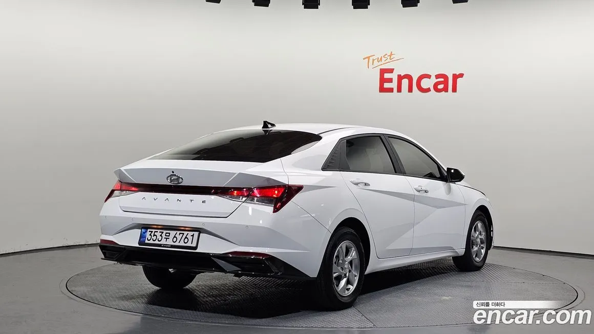 Hyundai AVANTE — фото 9