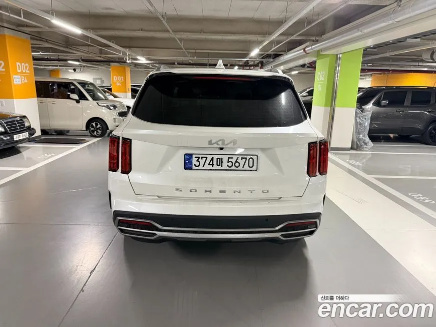 Kia Sorento — фото 10