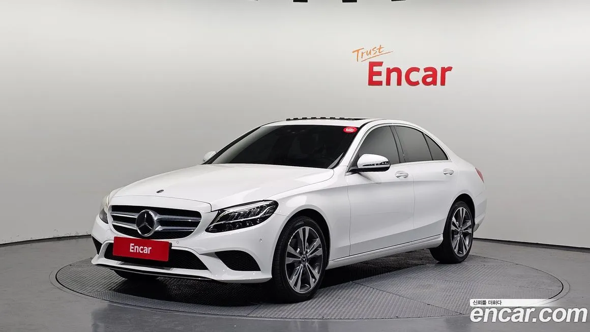 Mercedes-Benz C-Class — фото 1
