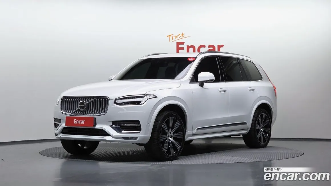 Volvo XC90 — фото 1