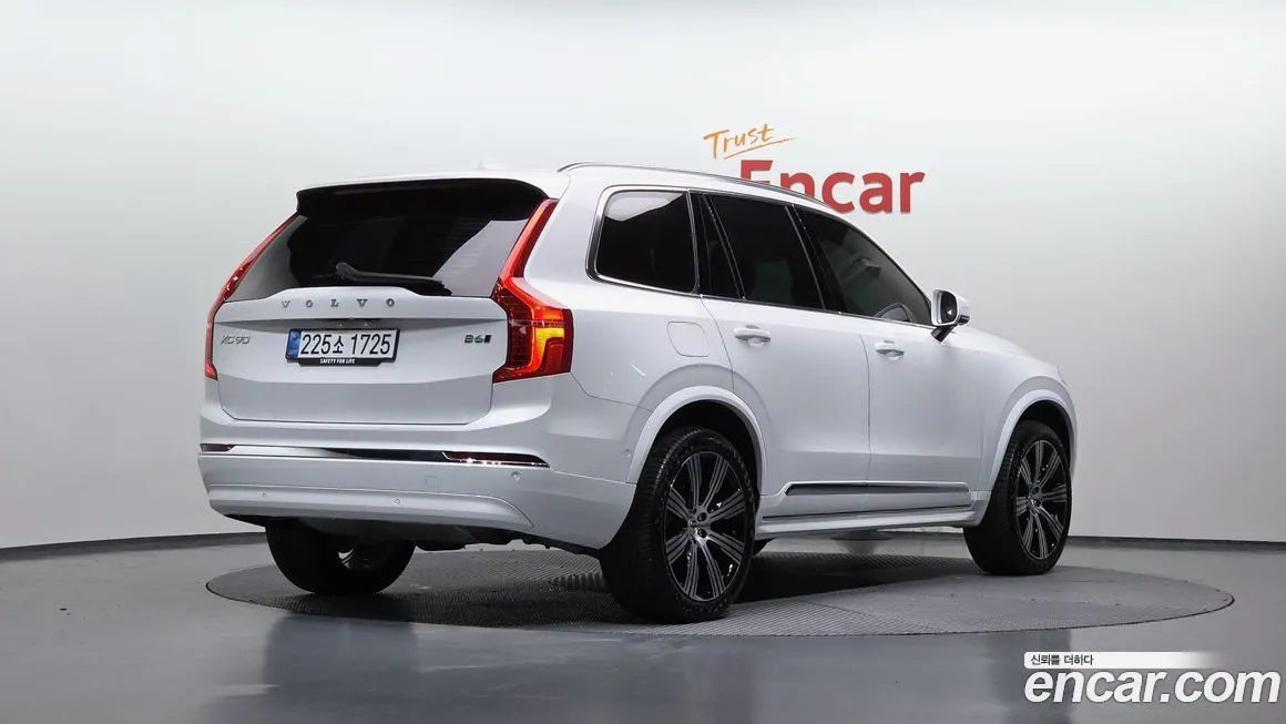 Volvo XC90 — фото 7