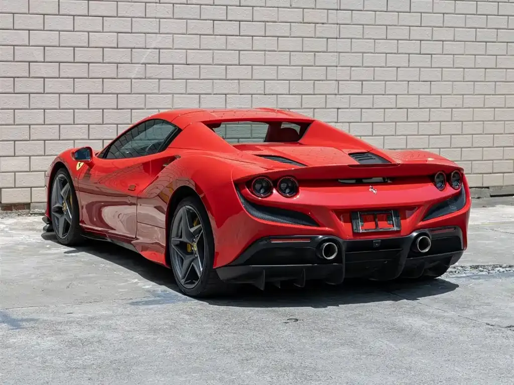 Ferrari F8 — фото 3
