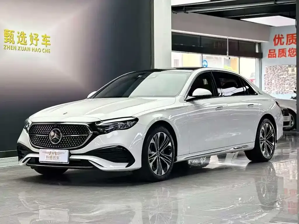 Mercedes-Benz E-Class — фото 1