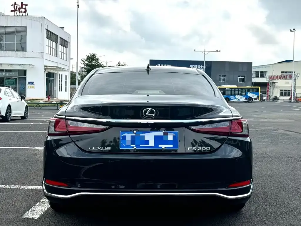 Lexus ES — фото 2