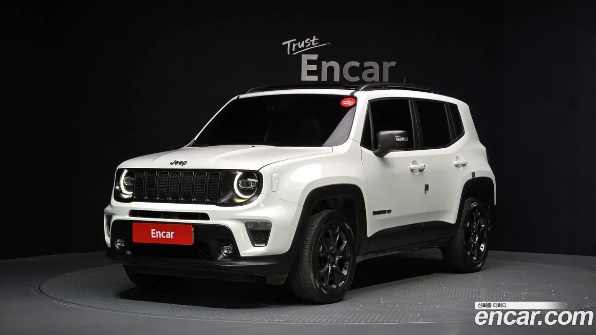 Jeep Renegade — фото 1