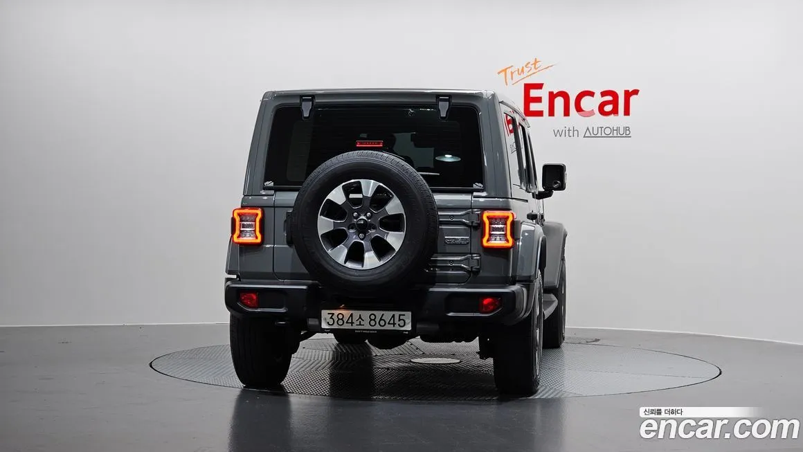 Jeep Wrangler — фото 10