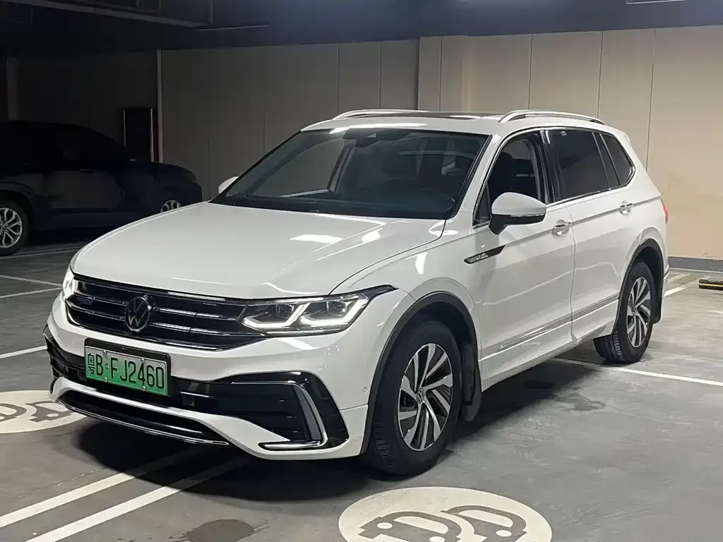 Volkswagen Tiguan L New Energy — фото 1
