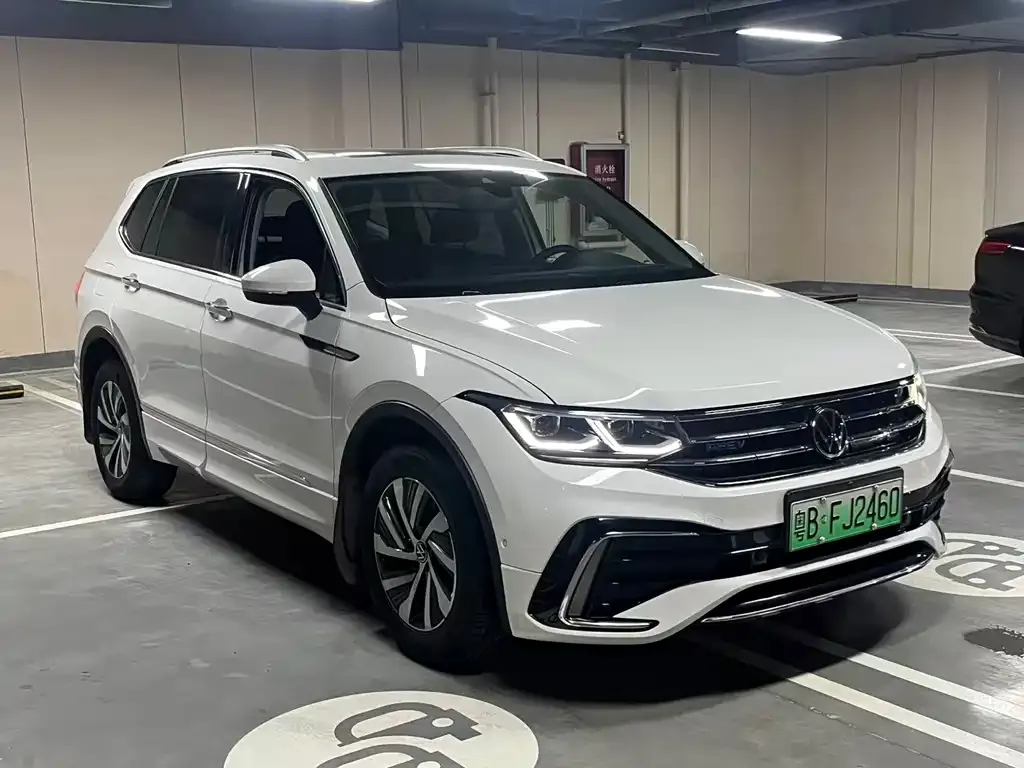 Volkswagen Tiguan L New Energy — фото 2