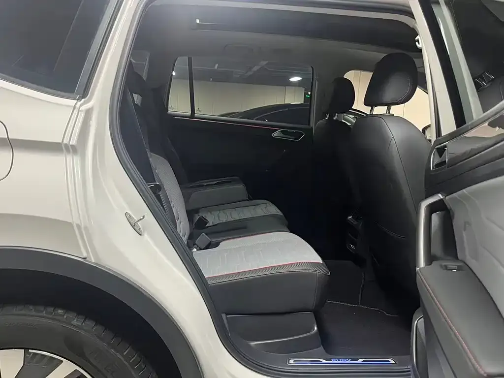 Volkswagen Tiguan L New Energy — фото 4