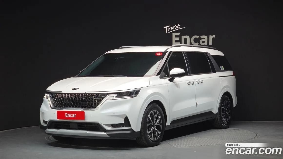 Kia Carnival — фото 1