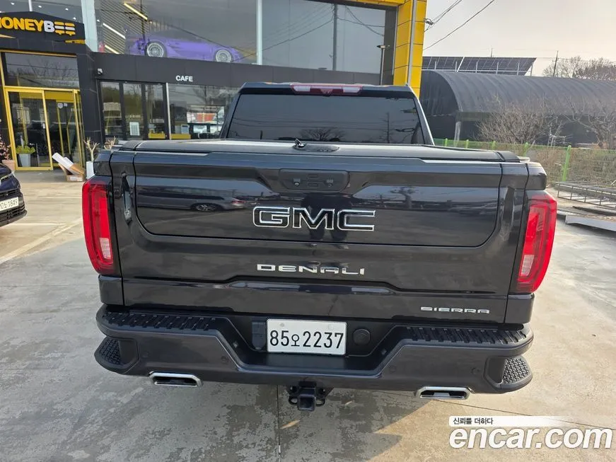 GMC Sierra — фото 10