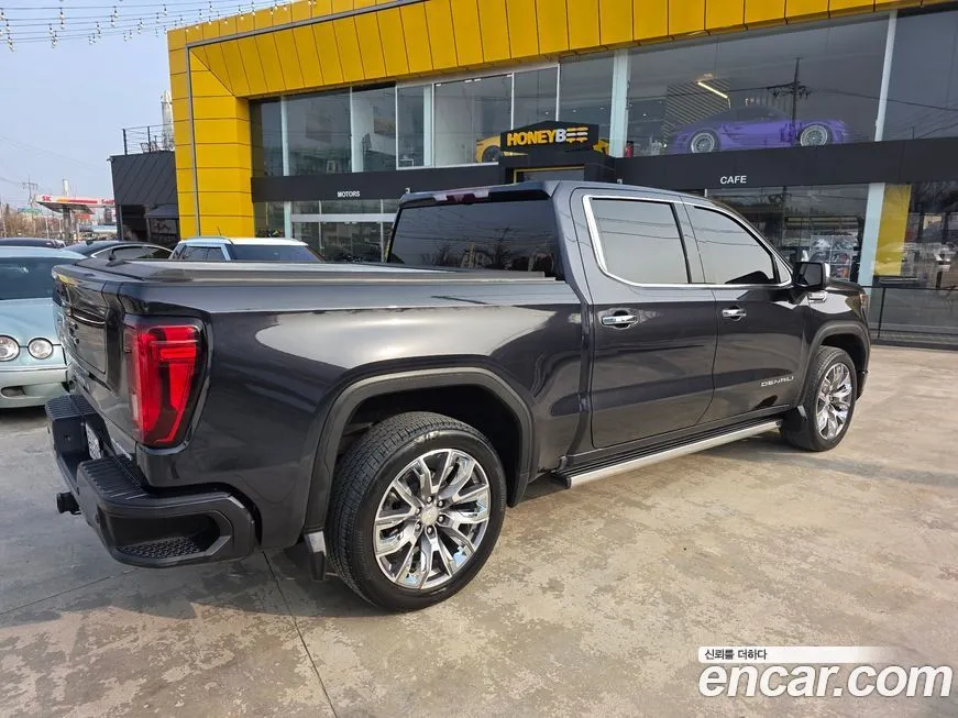 GMC Sierra — фото 8