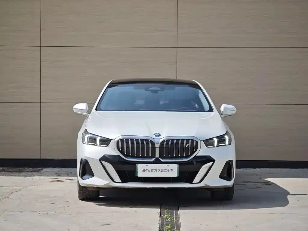BMW i5 — фото 4