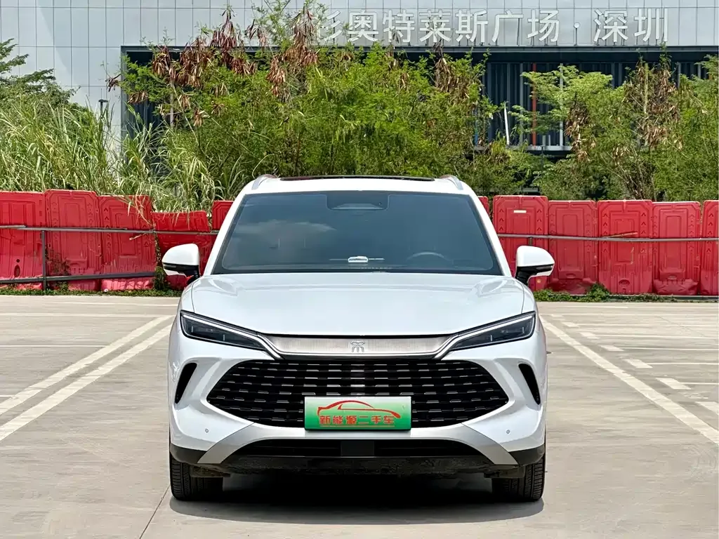 BYD L DM-i — фото 7