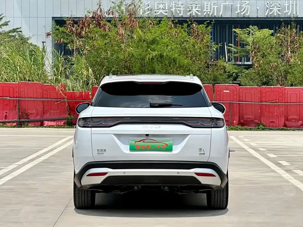 BYD L DM-i — фото 6