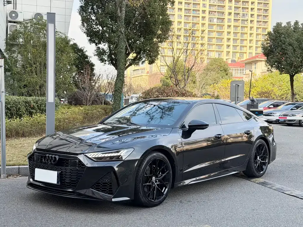 Audi A7 — фото 1