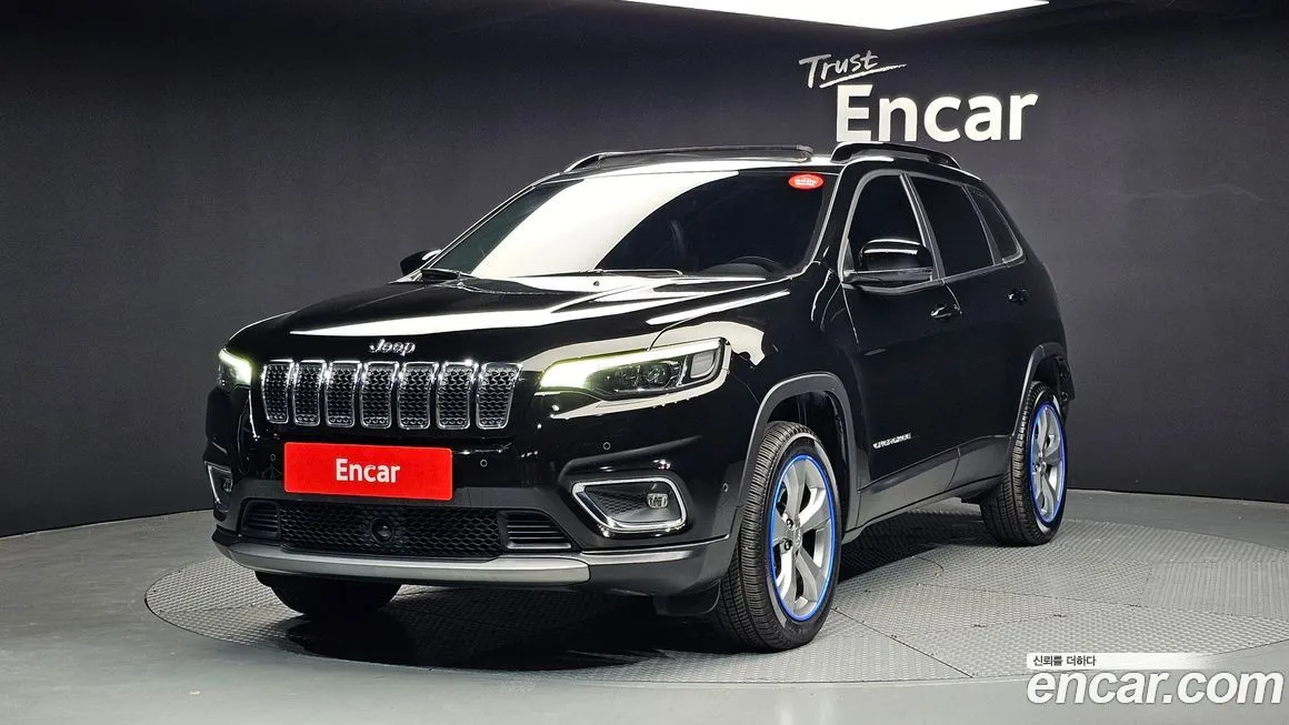 Jeep Cherokee — фото 1