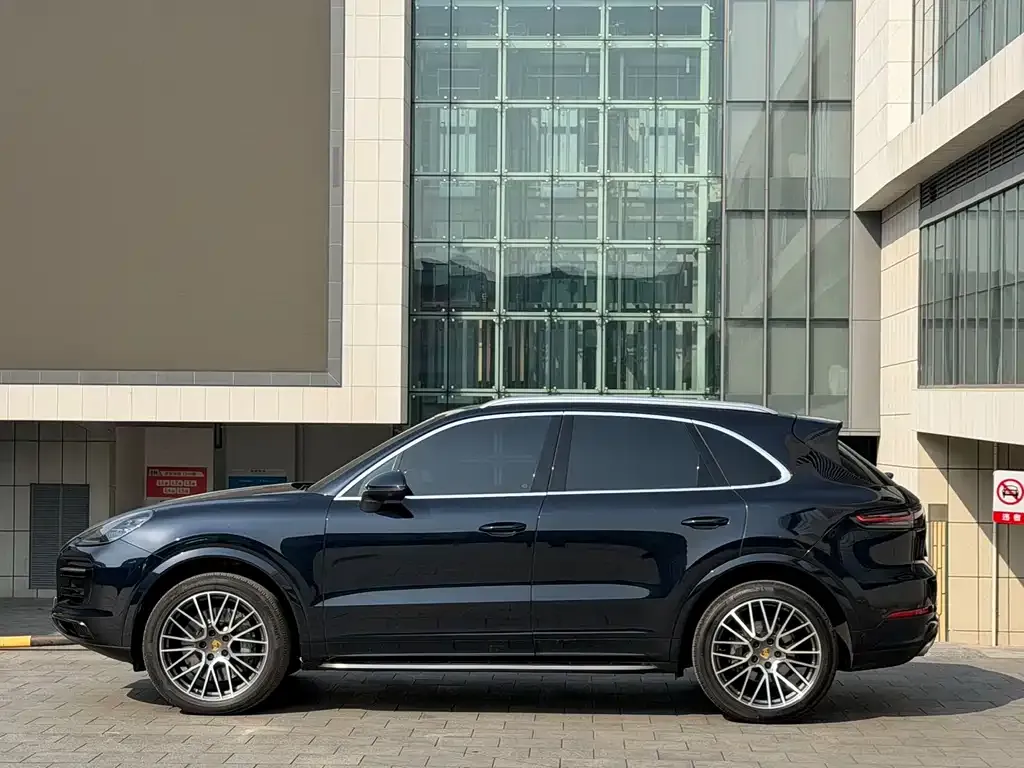 Porsche Cayenne — фото 9
