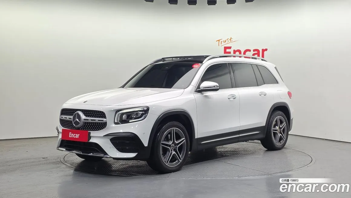 Mercedes-Benz GLB-Class — фото 1