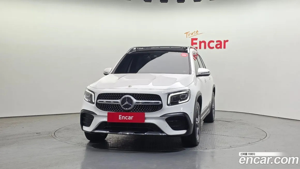 Mercedes-Benz GLB-Class — фото 7