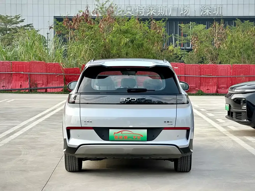 BYD Hiace 05 EV — фото 8