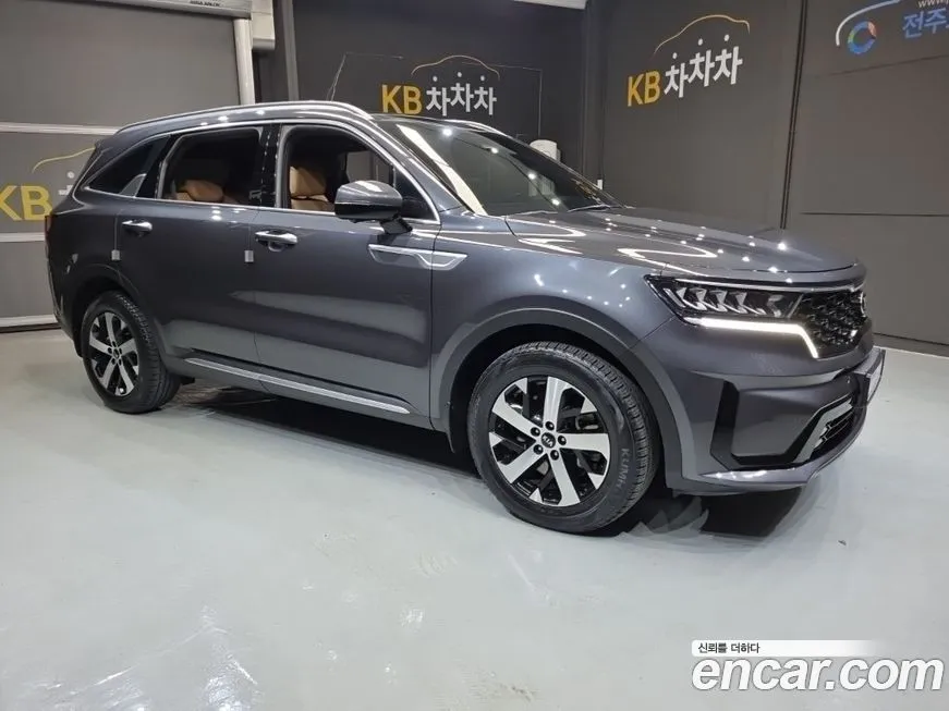 Kia Sorento — фото 5