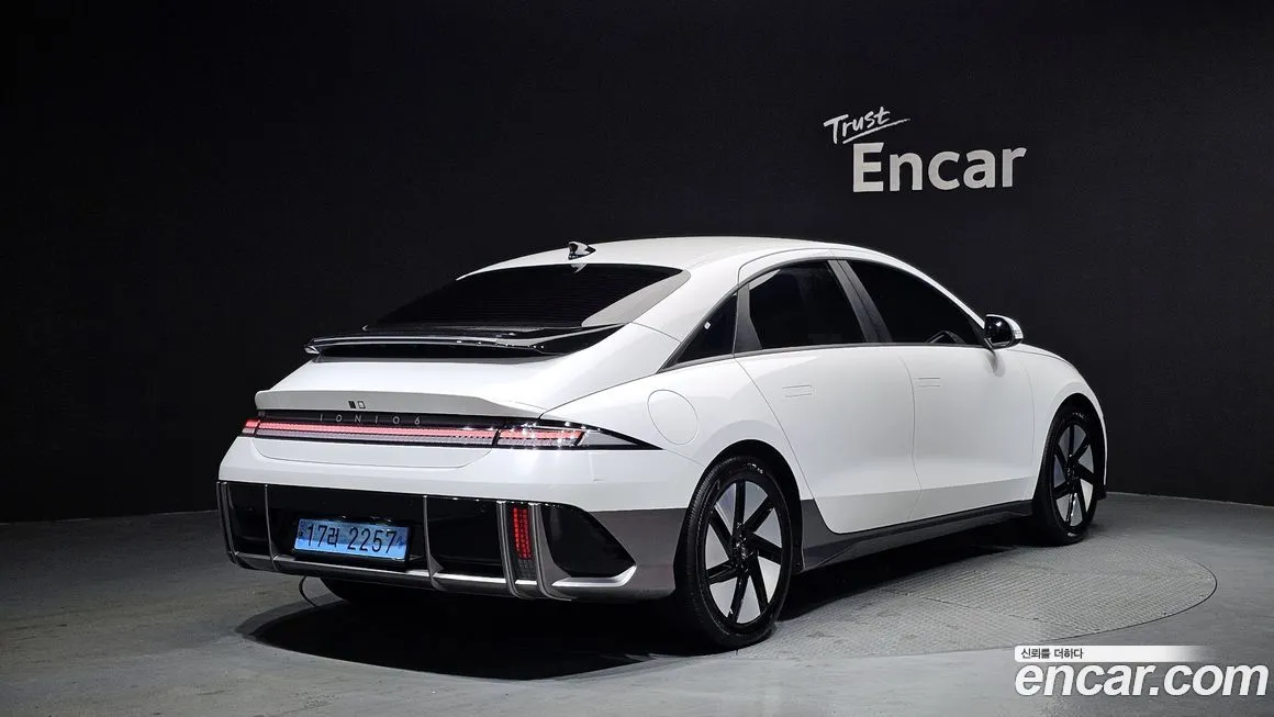 Hyundai Ioniq6 — фото 10
