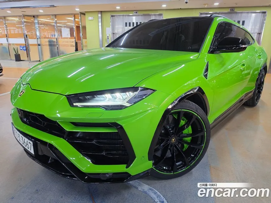 Lamborghini Urus — фото 1