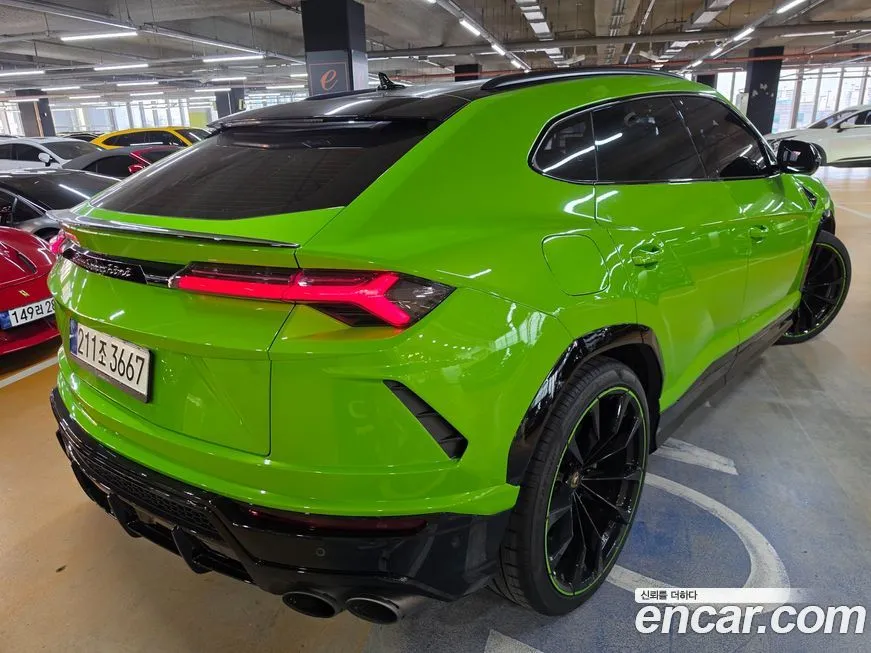 Lamborghini Urus — фото 8