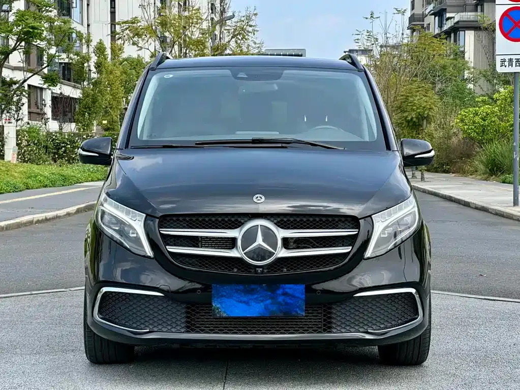 Mercedes-Benz V-Class — фото 9