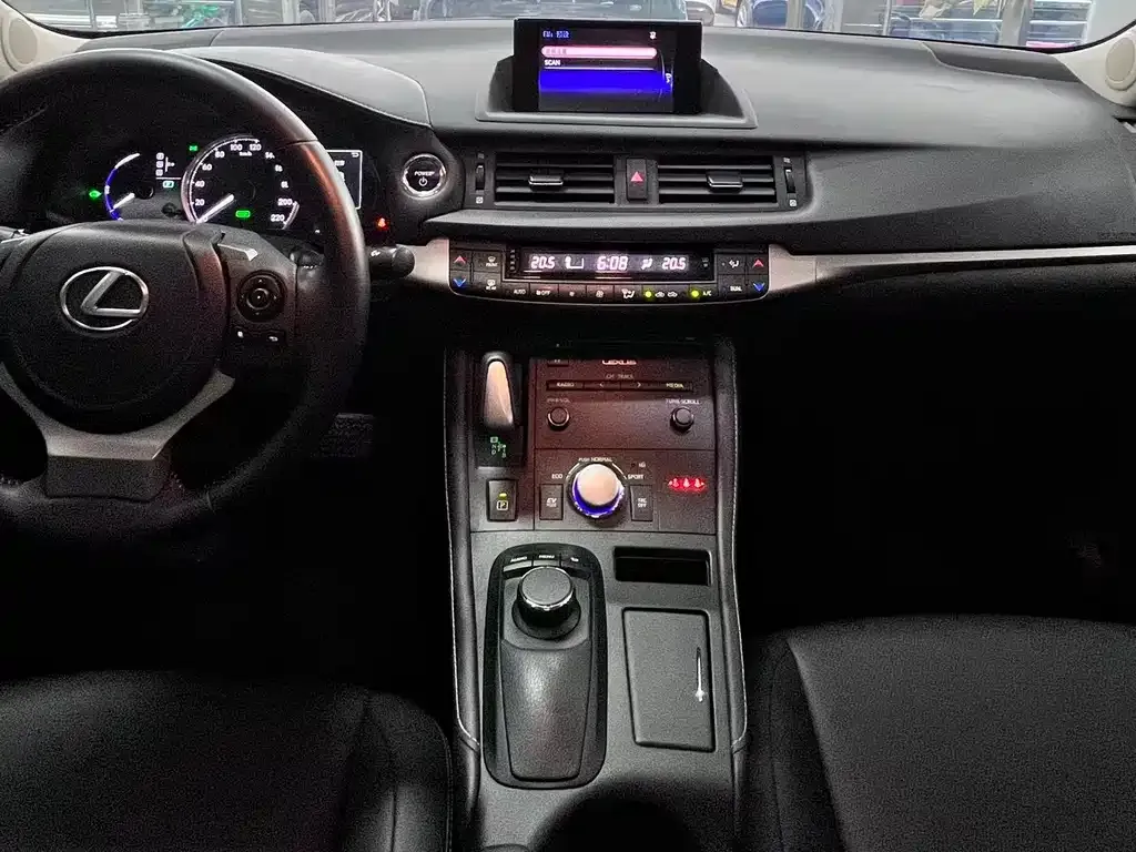 Lexus CT — фото 6