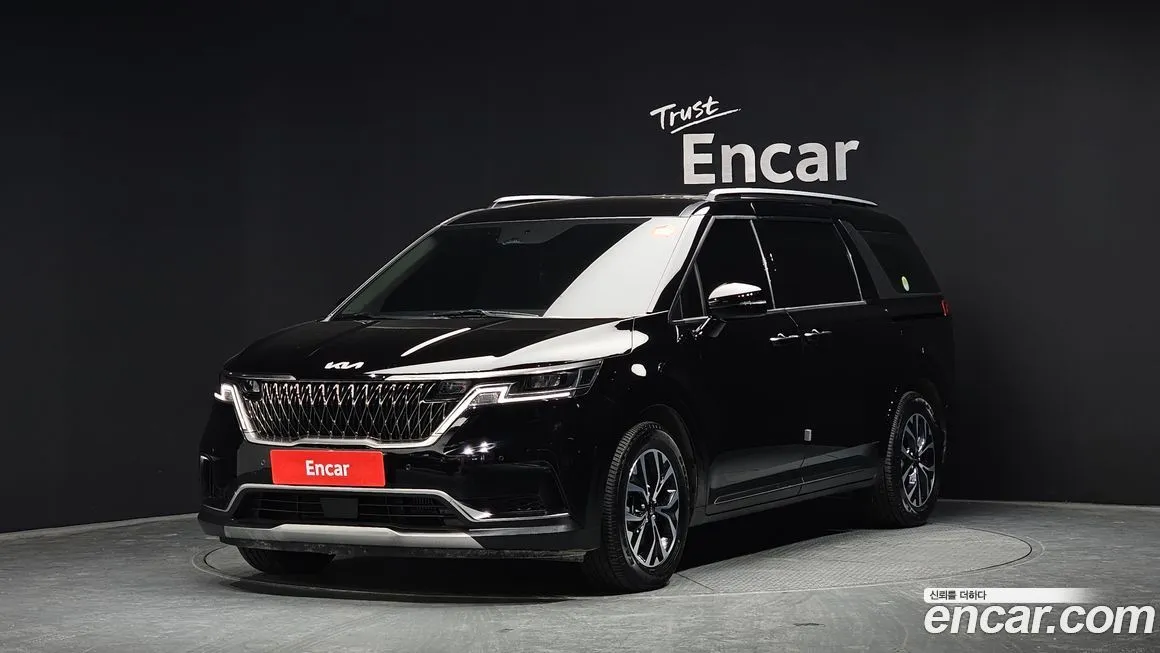 Kia Carnival — фото 1