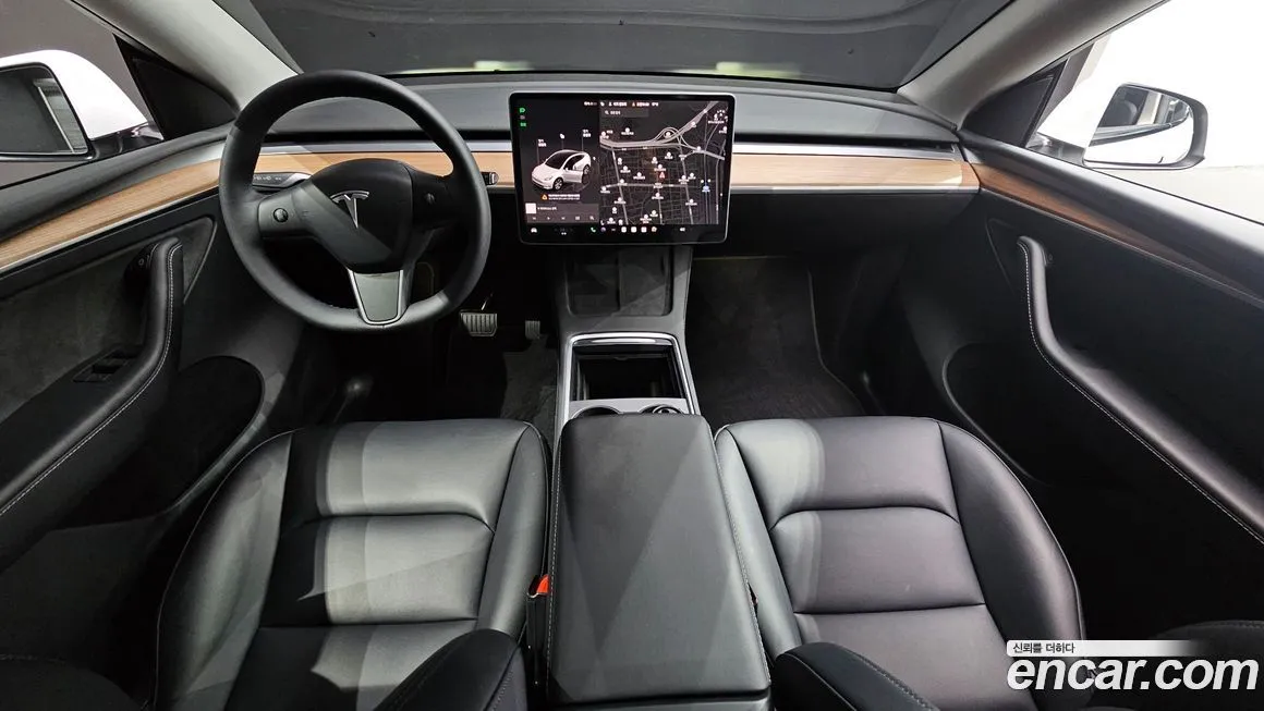 Tesla Model Y — фото 9