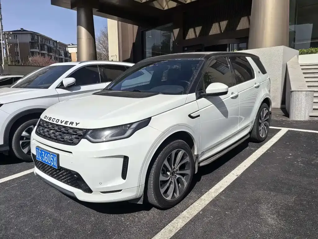 Land Rover Discovery Sport — фото 1