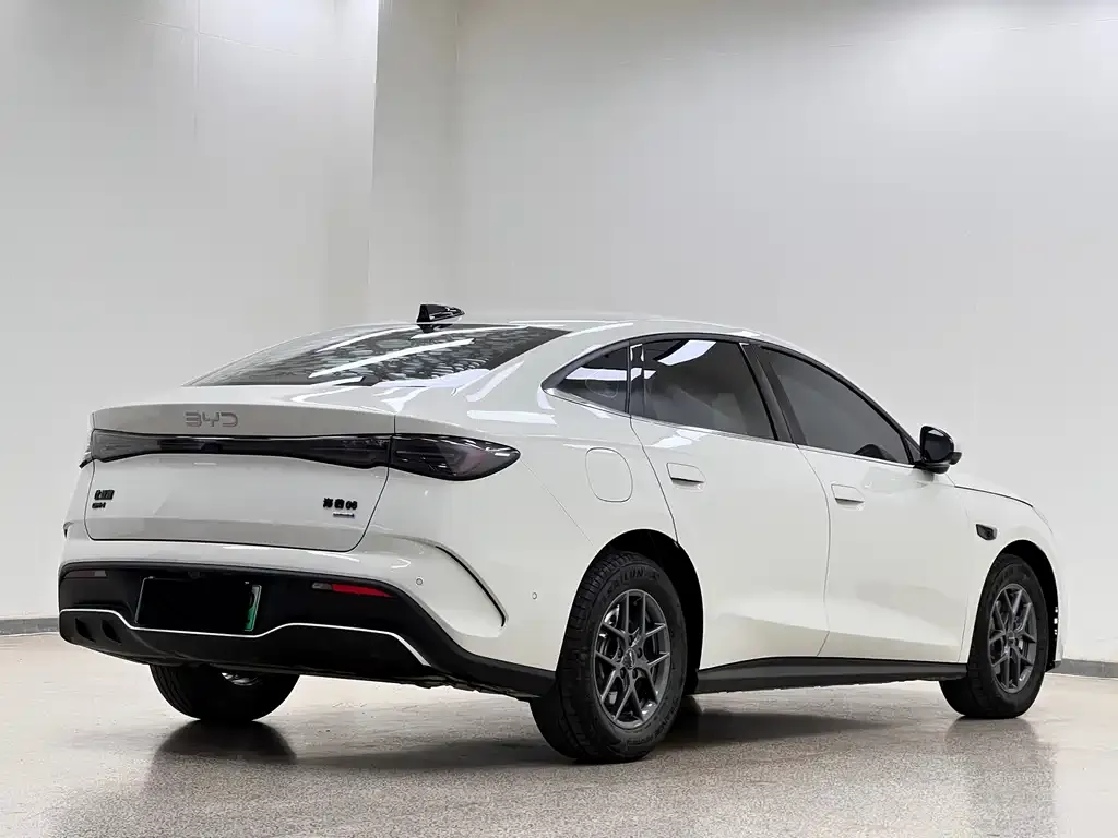BYD Seal 06 — фото 10